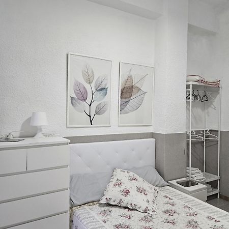 Habitacion En Casa De Familia "Valenciabonita" 외부 사진